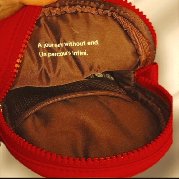 Lululemon Crossbody Bag, Belt Bag, Everwhere Bag, Legacy Team Canada 2022 - Picture 9 of 11